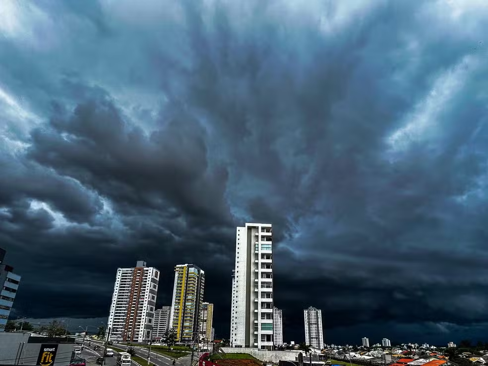 Chuvas intensas e ventos fortes são esperados no Vale do Paraíba até domingo