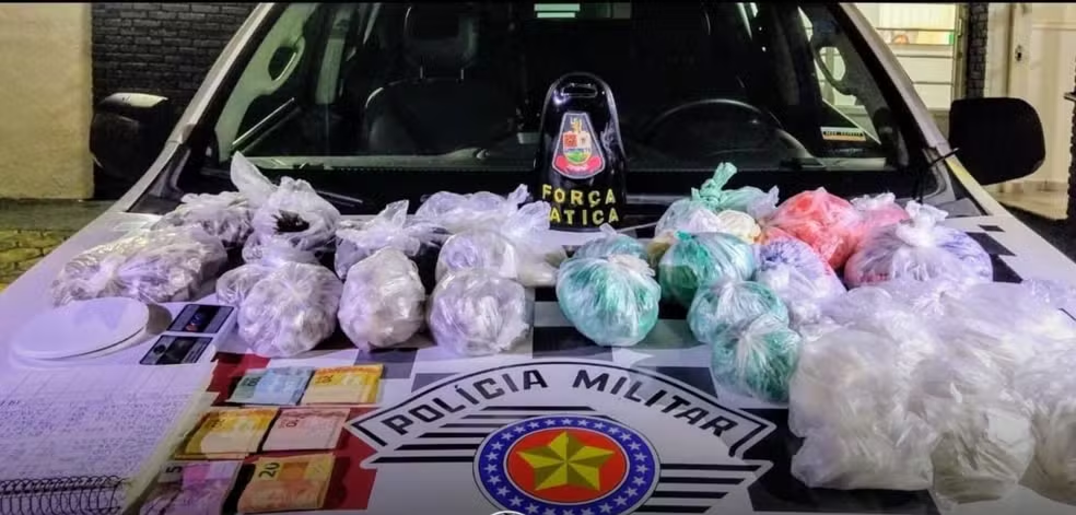 Homem é preso com mais de 3 mil porções de drogas durante operação em Guaratinguetá
